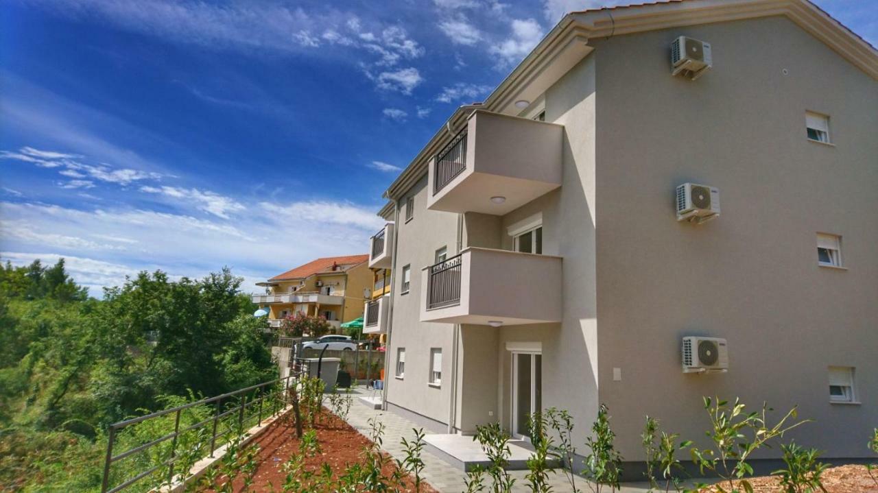 Apartments Ibis Čižići Eksteriør billede