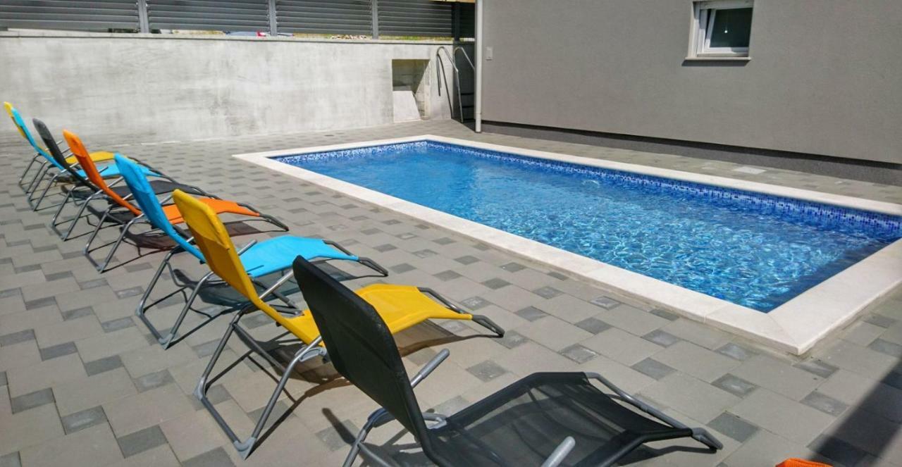 Apartments Ibis Čižići Eksteriør billede