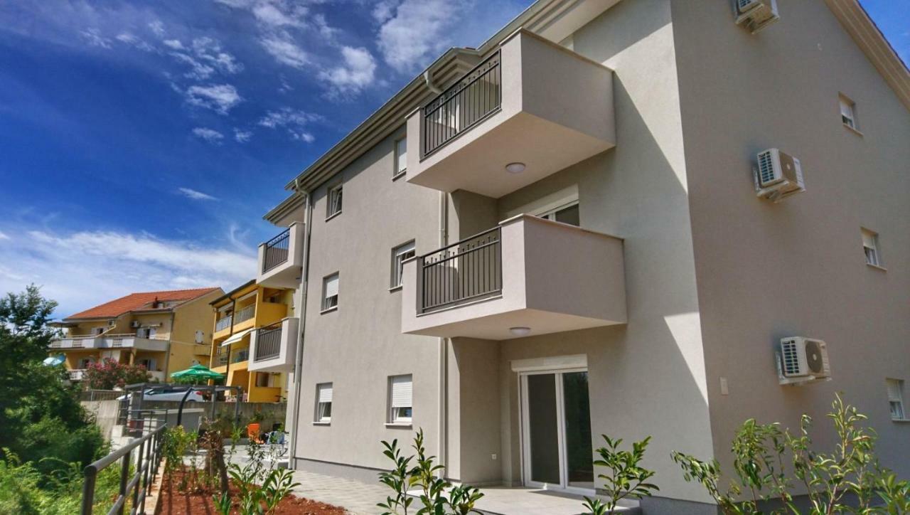 Apartments Ibis Čižići Eksteriør billede