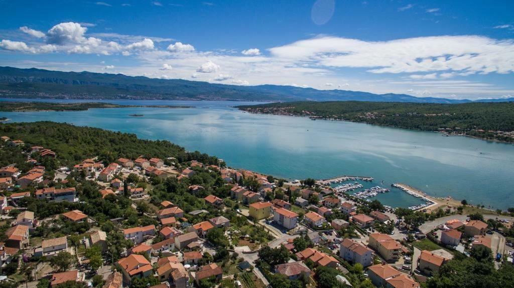 Apartments Ibis Čižići Eksteriør billede