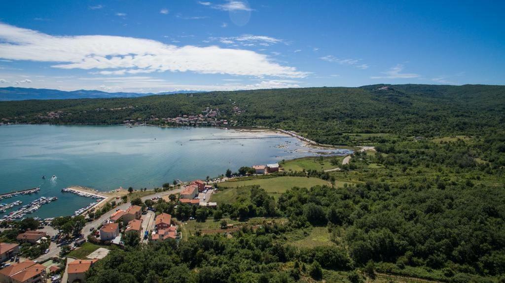 Apartments Ibis Čižići Eksteriør billede