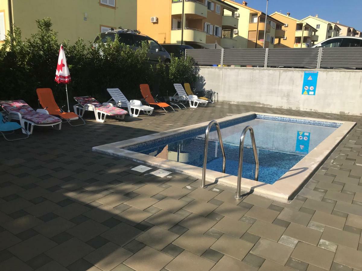 Apartments Ibis Čižići Eksteriør billede